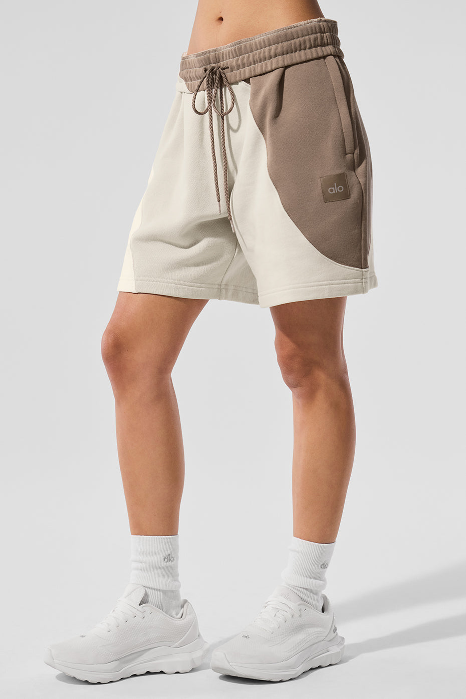 Alo Yoga 7" Make Waves Short - Ivory/Bone/Gravel