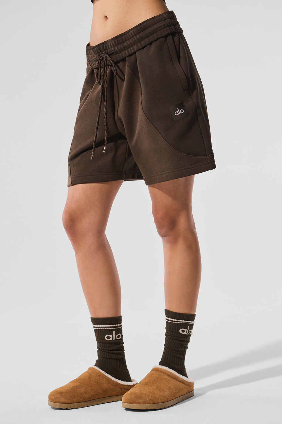 Alo Yoga 7" Make Waves Short - Espresso Tonal