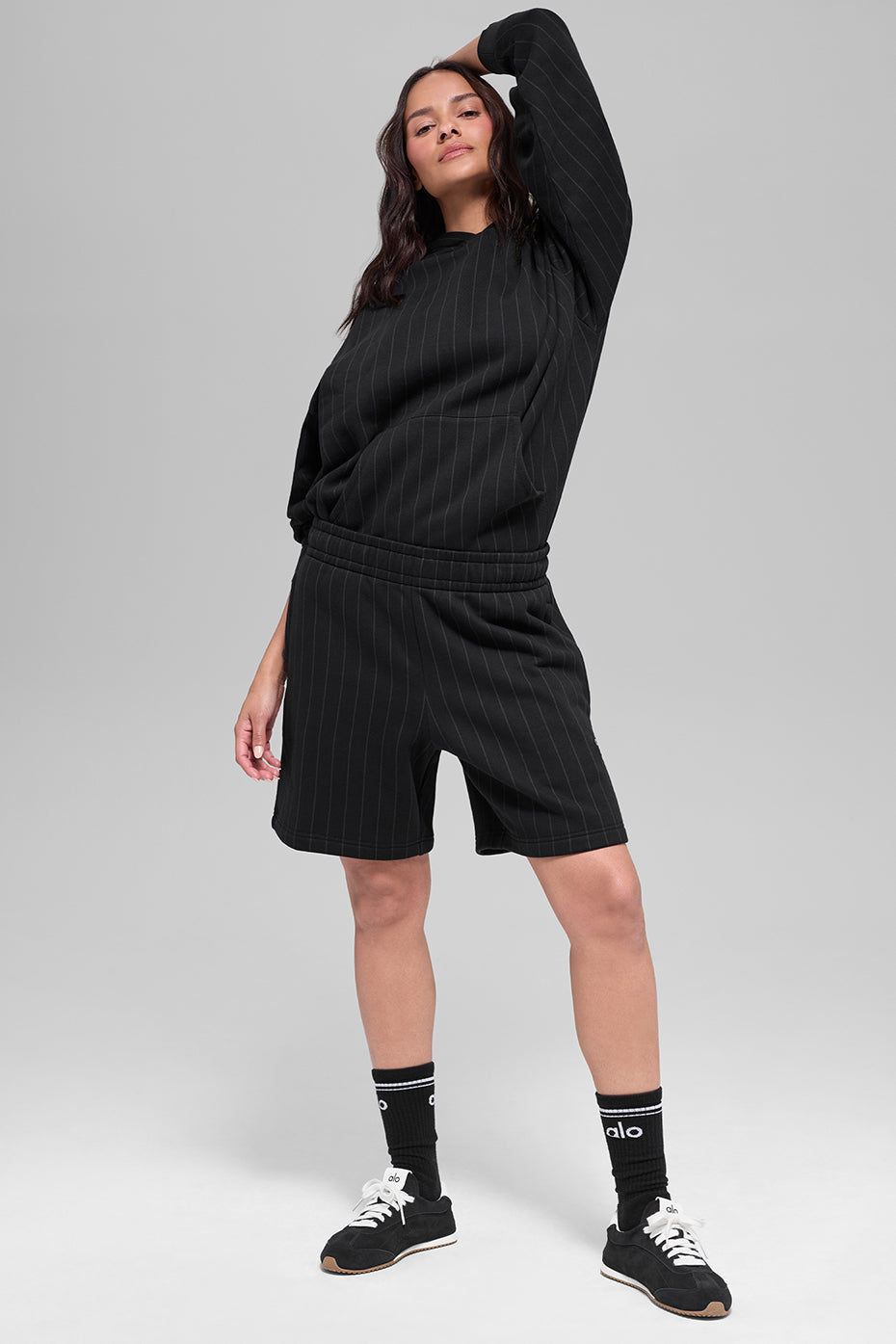 Alo Yoga 7" Pinstripe Short - Black Pinstripe