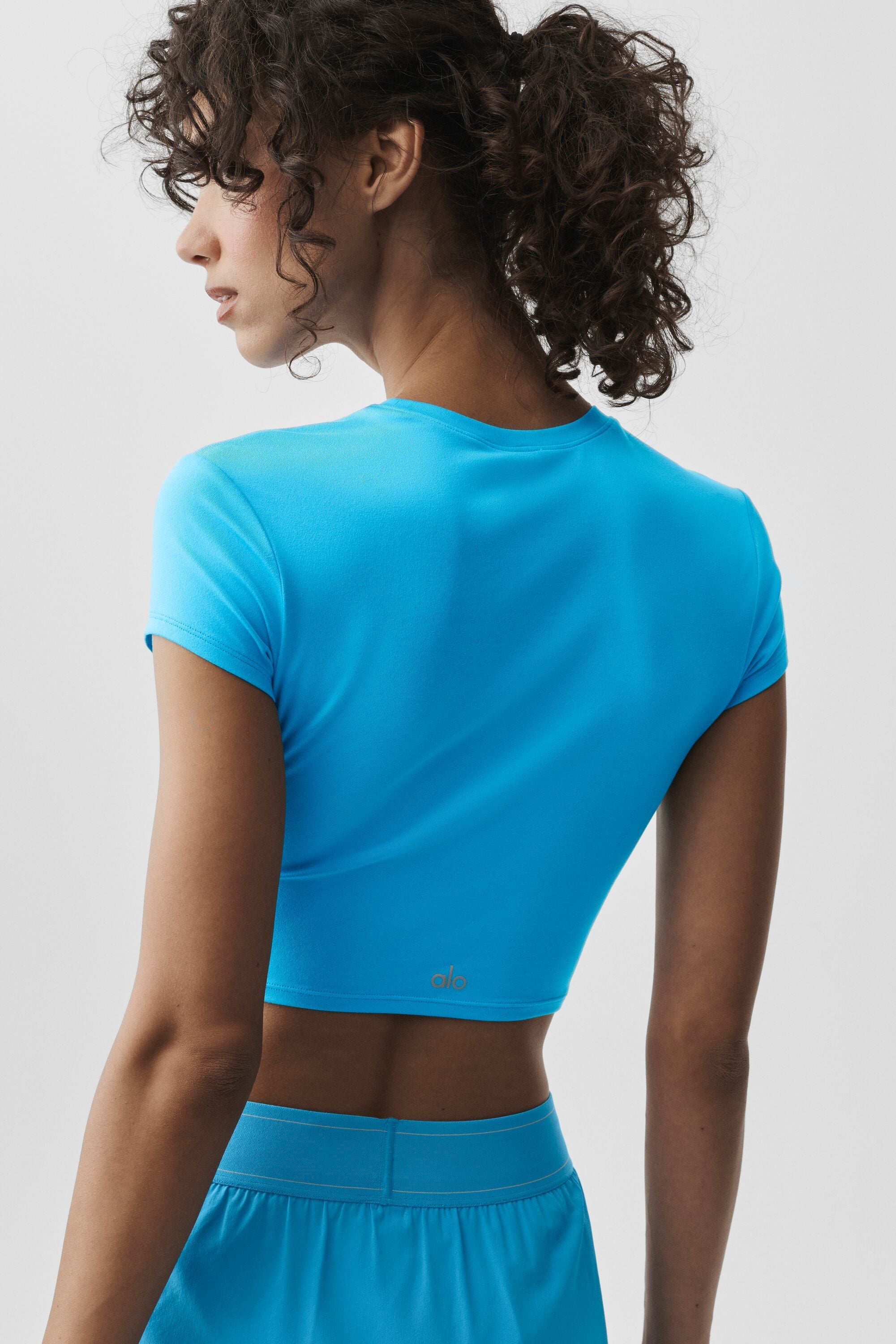 Alo Yoga Alosoft Crop Finesse Short Sleeve - Azure Blue