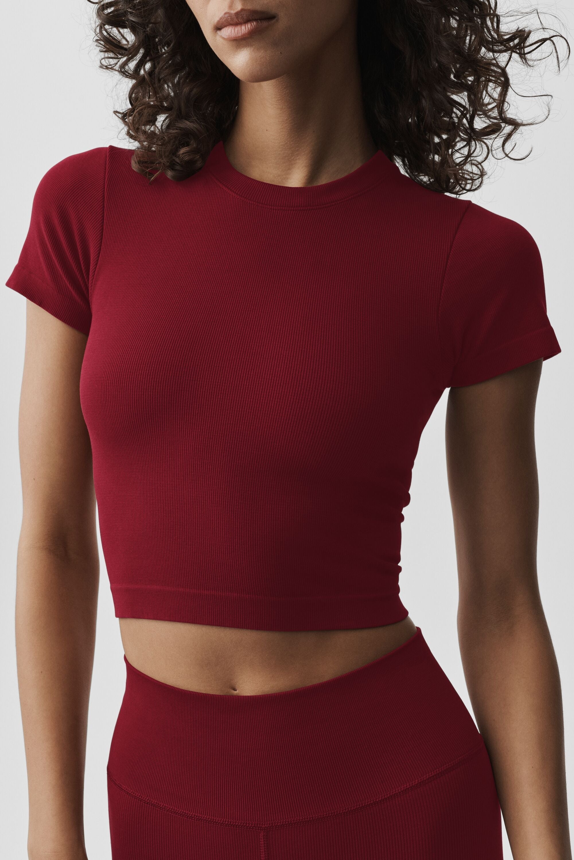 Alo Yoga Seamless Modal Ribbed Cropped Short Sleeve - Summer Romance Red