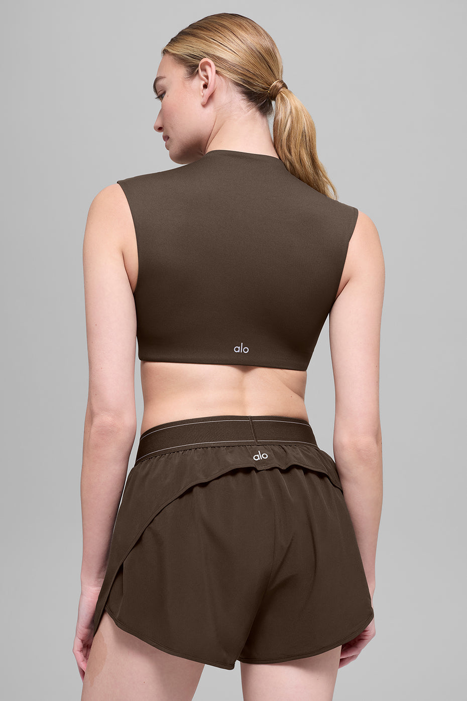 Alo Yoga ALO Softsculpt Capped Out Short Sleeve - Espresso