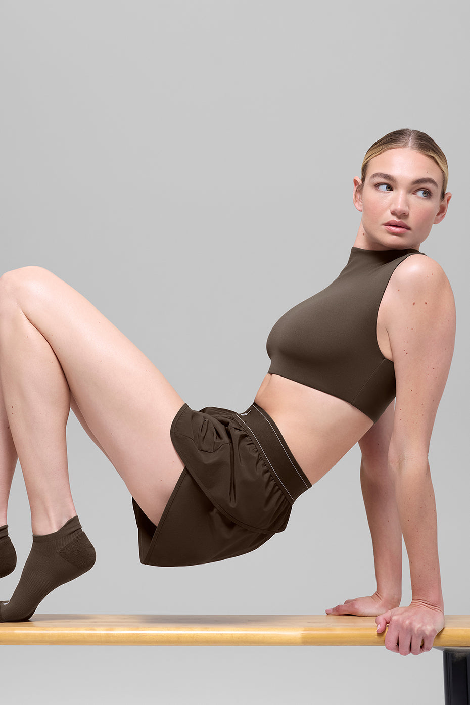 Alo Yoga ALO Softsculpt Capped Out Short Sleeve - Espresso