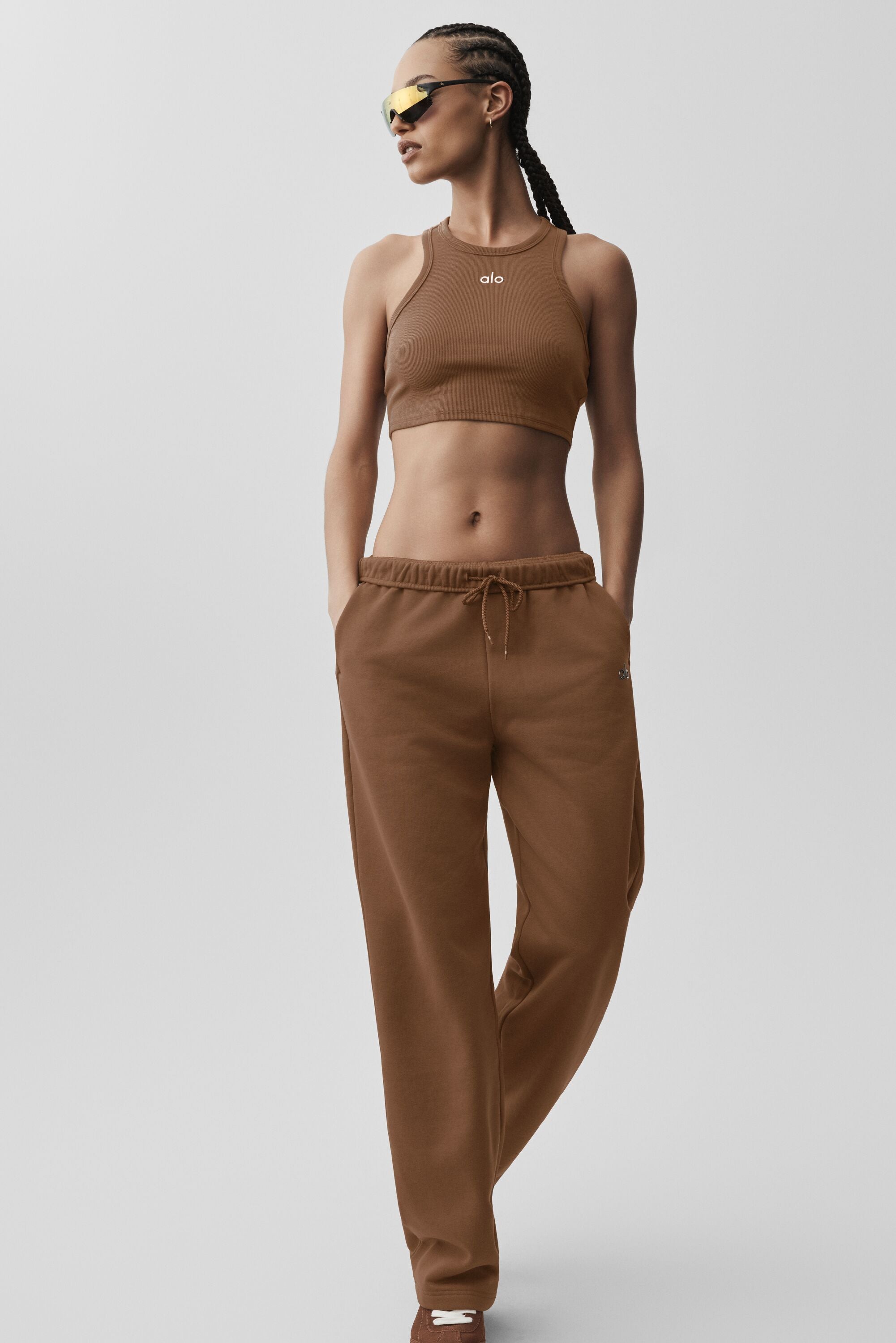Alo Yoga Aspire Tank - Sun Kissed Brown/White