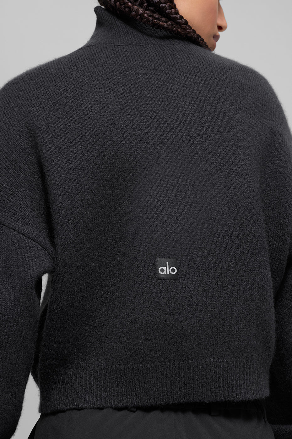 Alo Yoga Wool Cashmere Cropped New Class Turtleneck Sweater - Black