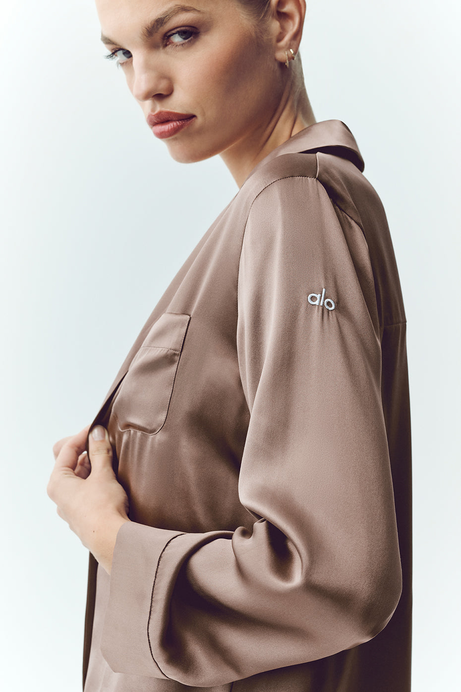 Alo Yoga Silk Luminous Button Up - Alpine Cocoa