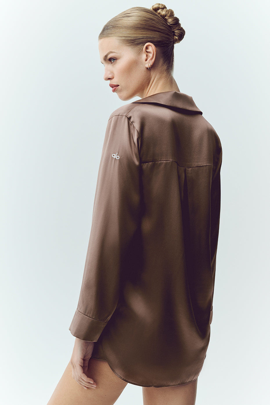Alo Yoga Silk Luminous Button Up - Alpine Cocoa