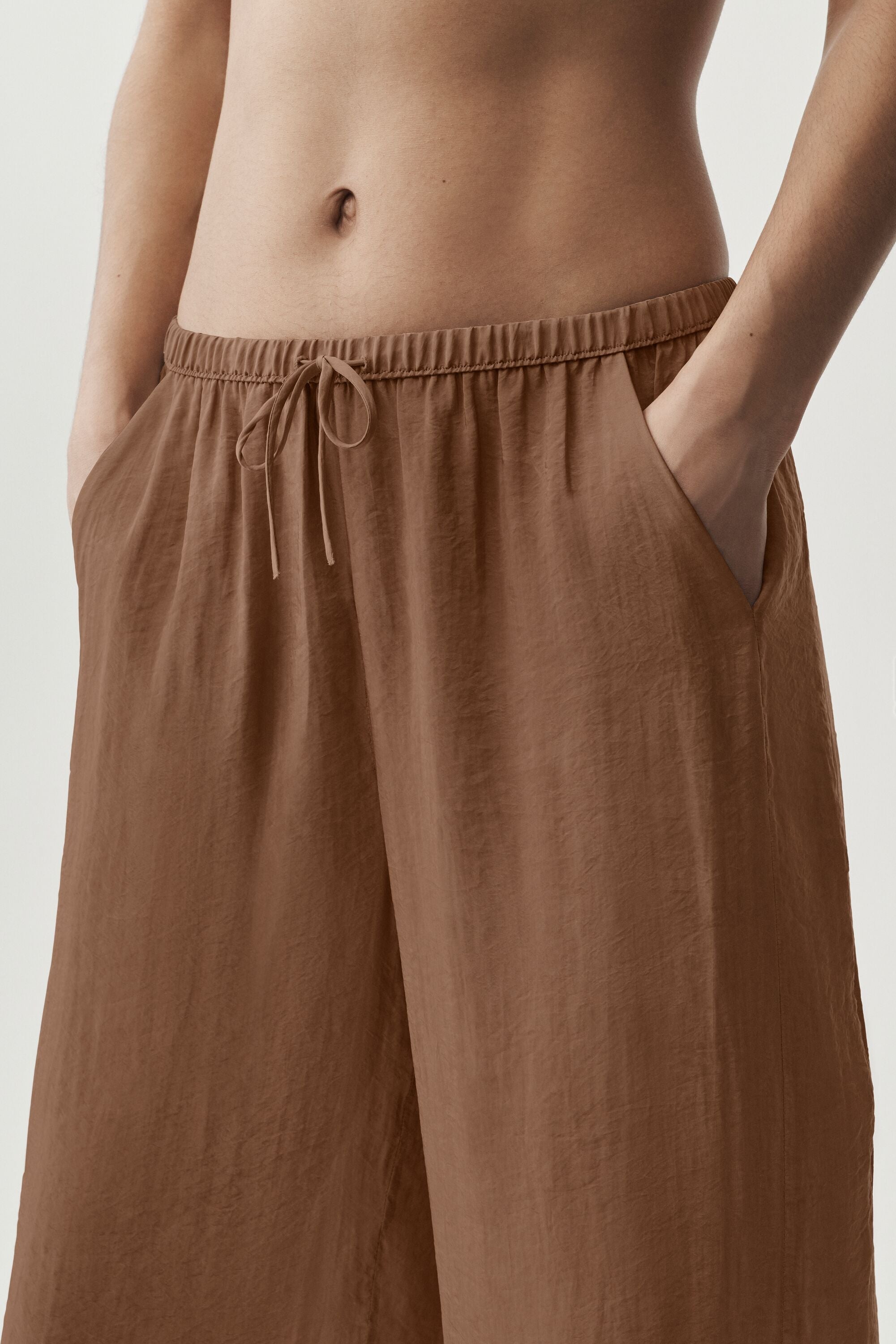 Alo Yoga Semi-Sheer Golden Hour High-Waist Straight Leg Pant - Sun Kissed Brown