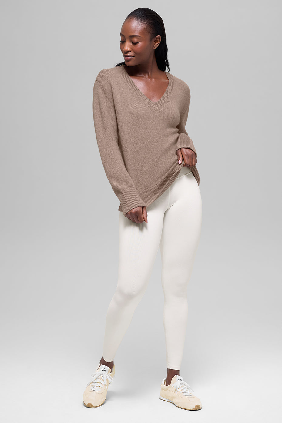 Alo Yoga Wool Cashmere New Class Oversized V-Neck Sweater - Chai Latte