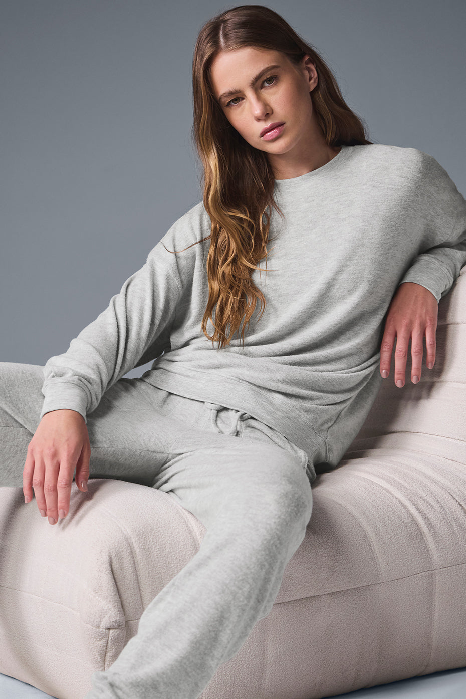 Alo Yoga Soho Pullover - Athletic Heather Grey