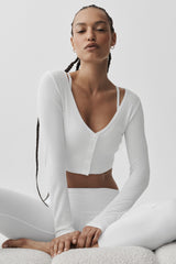 Alo Yoga Ribbed Cropped Whisper Cardigan - White