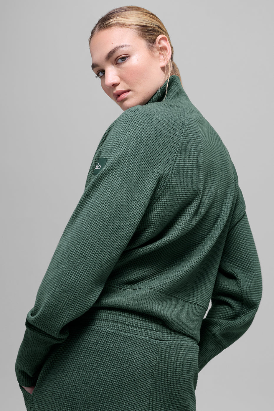 Alo Yoga Waffle Weekend Escape Mock Neck Long Sleeve - Clover Green