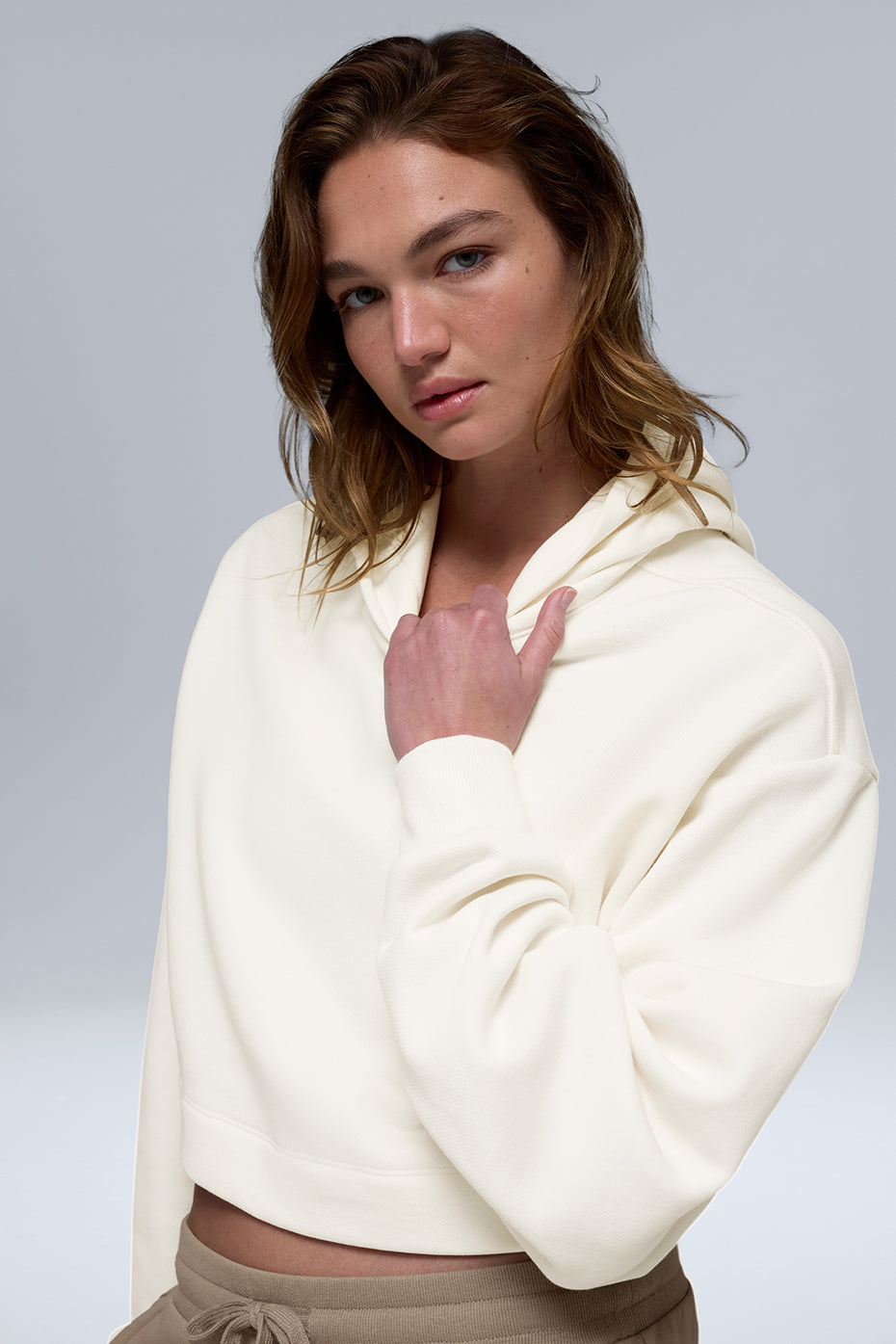 Alo Yoga Bae Hoodie - Ivory