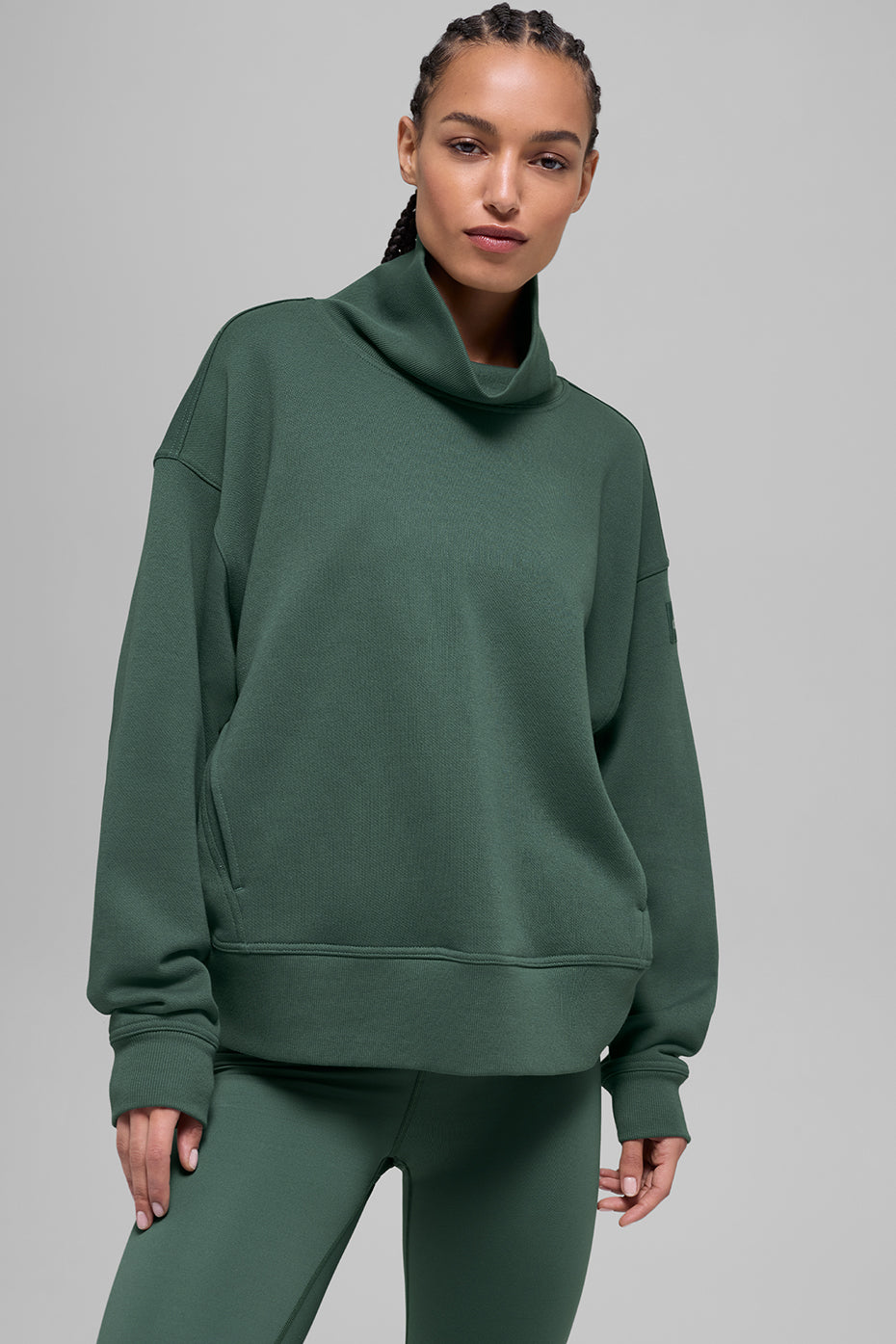Alo Yoga Hazy Mock Neck Pullover - Clover Green