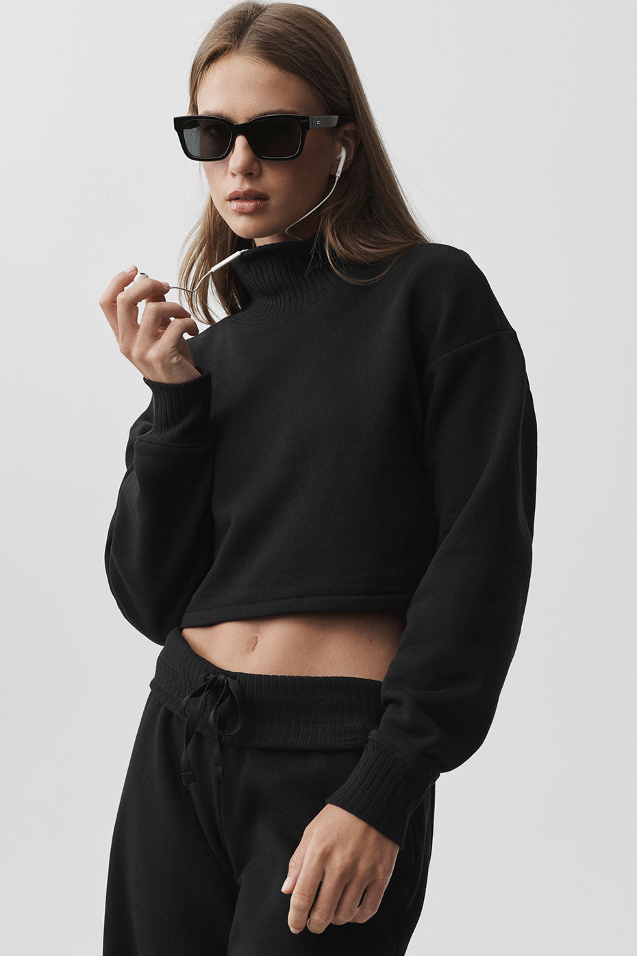 Alo Yoga Cropped Serenity Coverup - Black