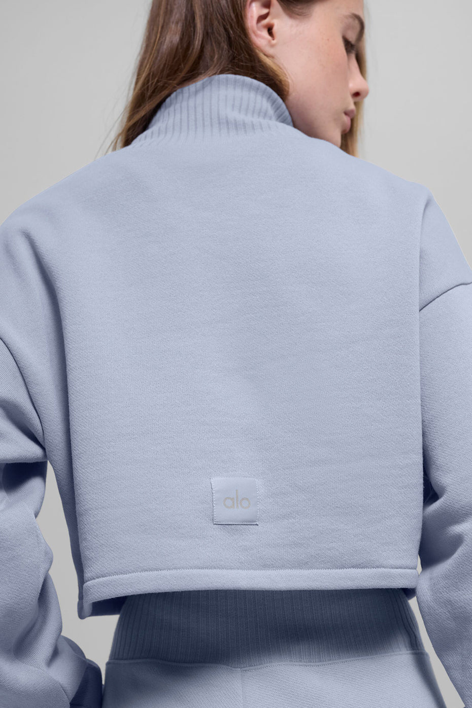 Alo Yoga Cropped Serenity Coverup - Winter Frost