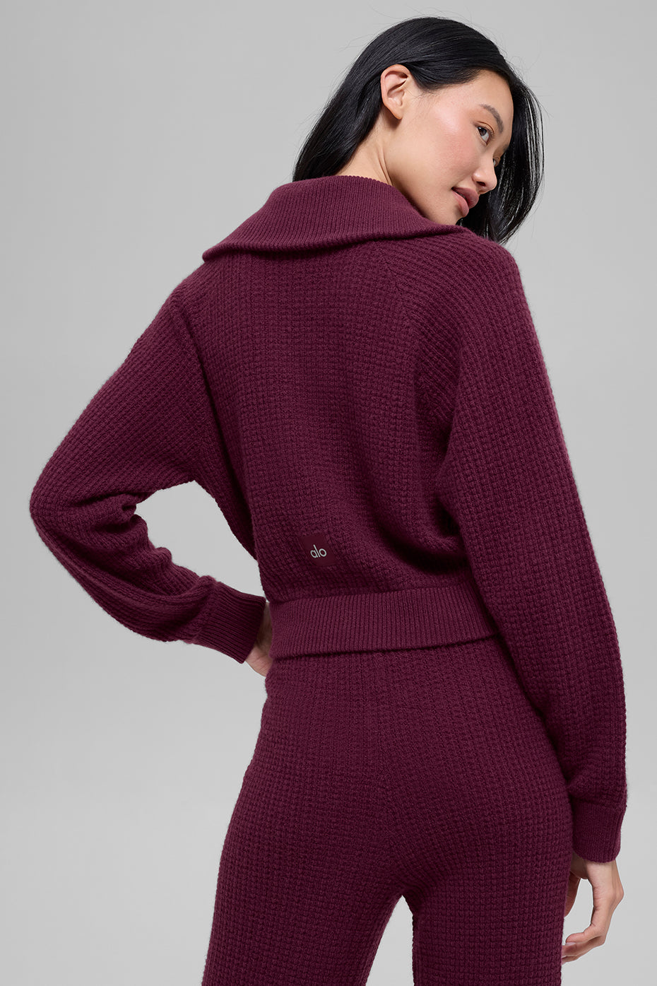 Alo Yoga Cashmere Plush Waffle 1/4 Zip Pullover - Burgundy