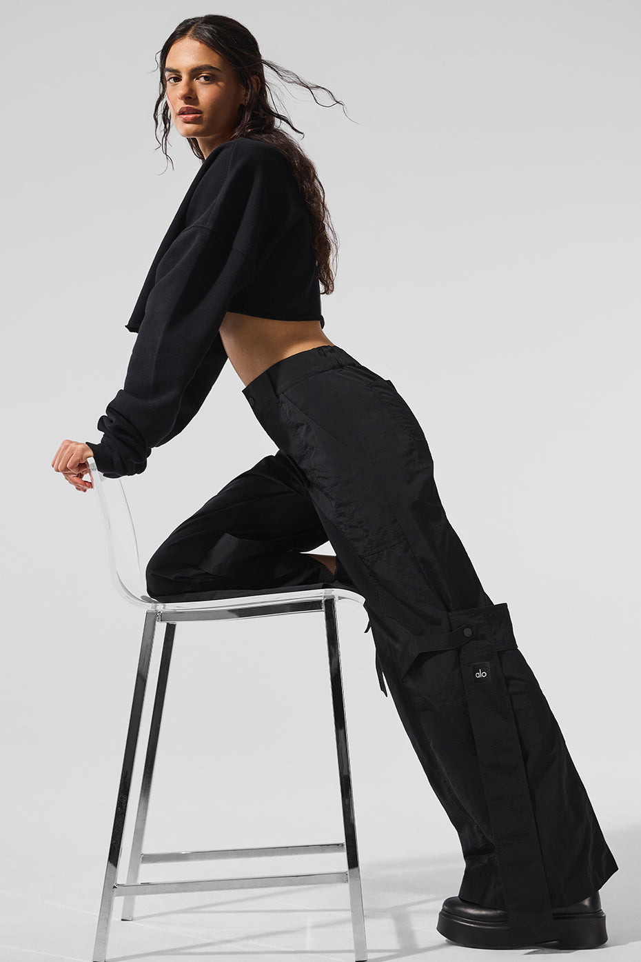 Alo Yoga Extreme Cropped Pullover - Black