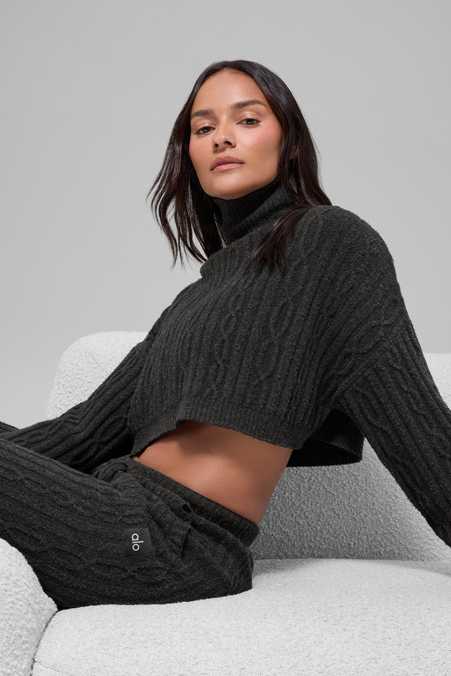Alo Yoga Cable Knit Cropped Winter Bliss Turtleneck Long Sleeve - Dark Heather Grey