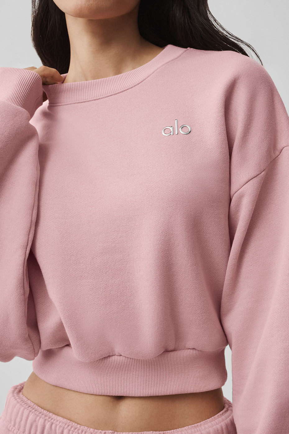 Alo Yoga Cropped Accolade Crewneck - Vintage Pink
