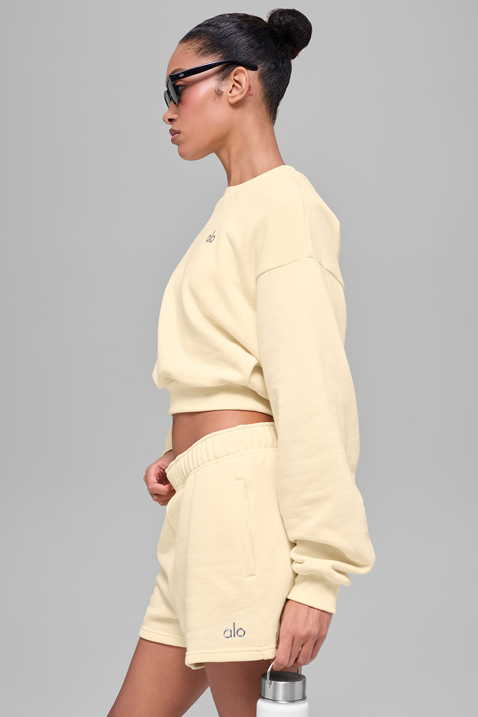 Alo Yoga Cropped Accolade Crewneck - Candlelight Yellow