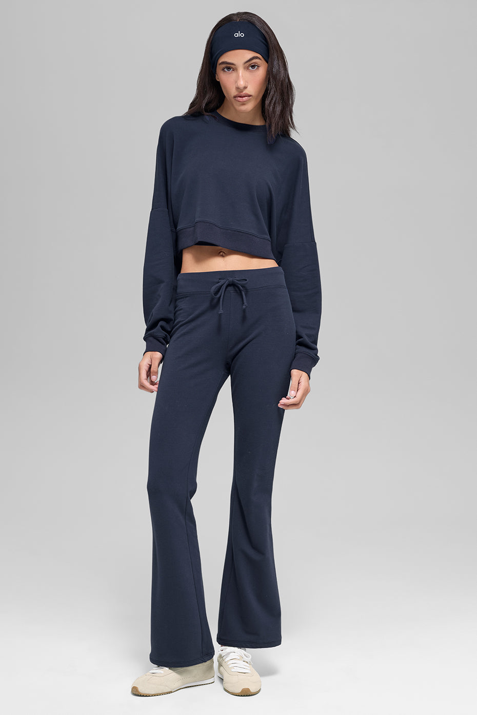 Alo Yoga Cropped Sway Crew Neck Pullover - Navy