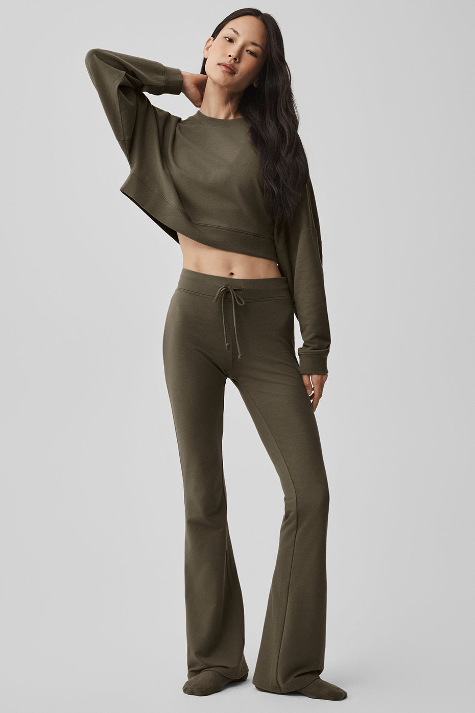 Alo Yoga Cropped Sway Crew Neck Pullover - Olive Tree