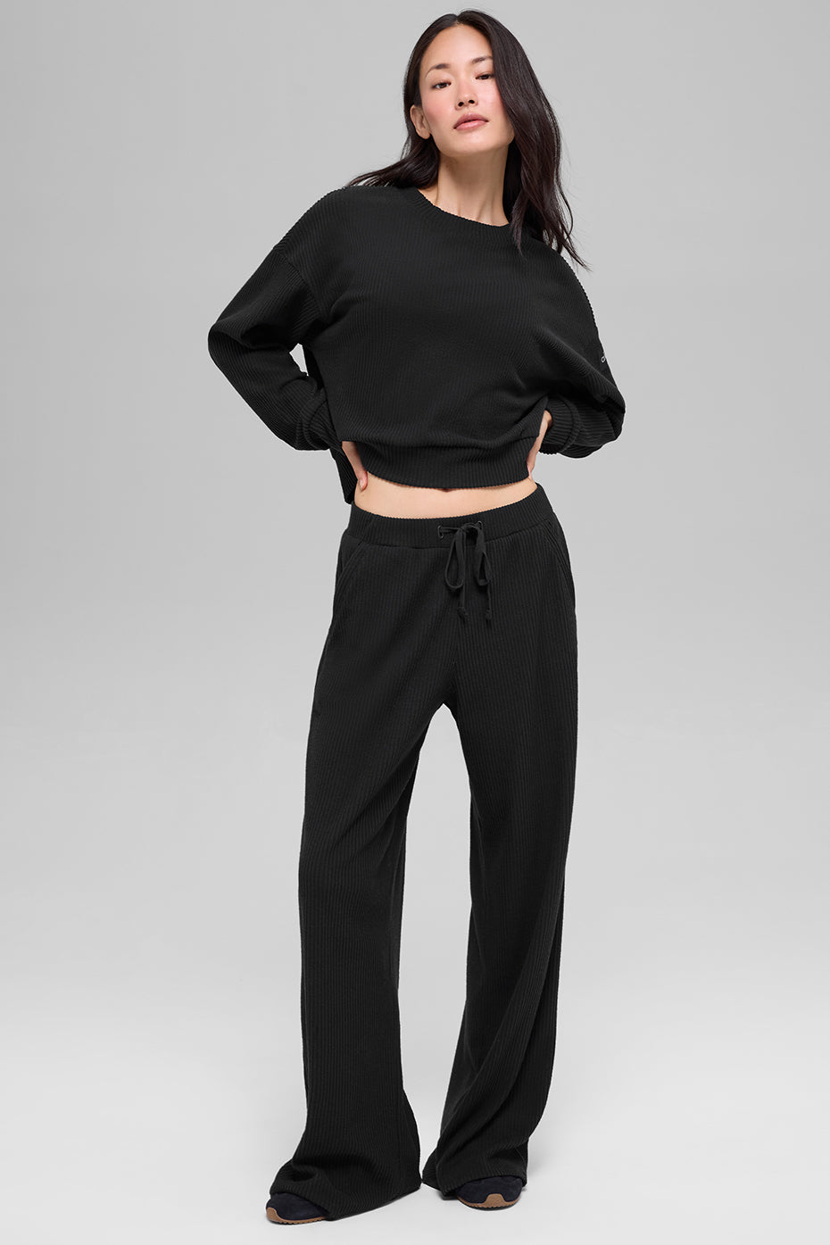 Alo Yoga Muse Crew Neck Pullover - Black