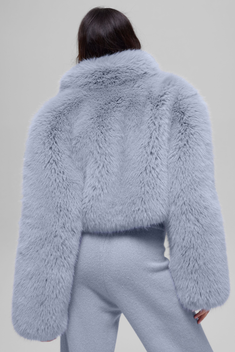 Alo Yoga Opulent Faux Fur Cropped Jacket - Winter Frost