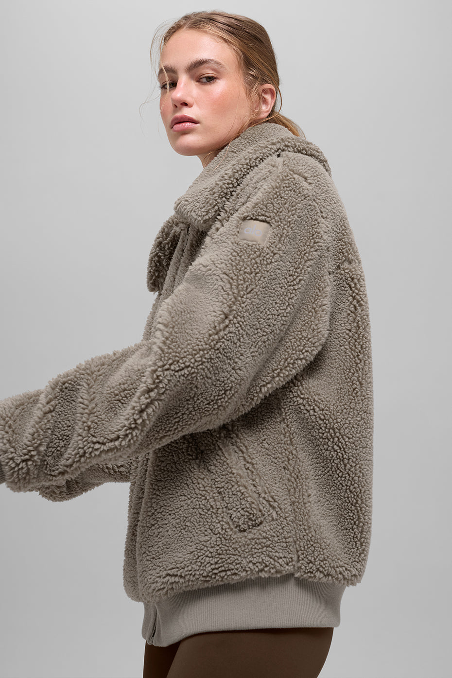 Alo Yoga Sherpa Downtown Jacket - Light Cocoa