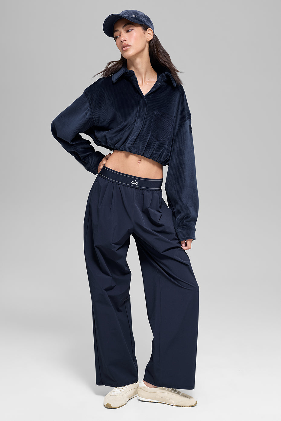 Alo Yoga Ribbed Velour Cropped Mountain Side Jacket - Navy