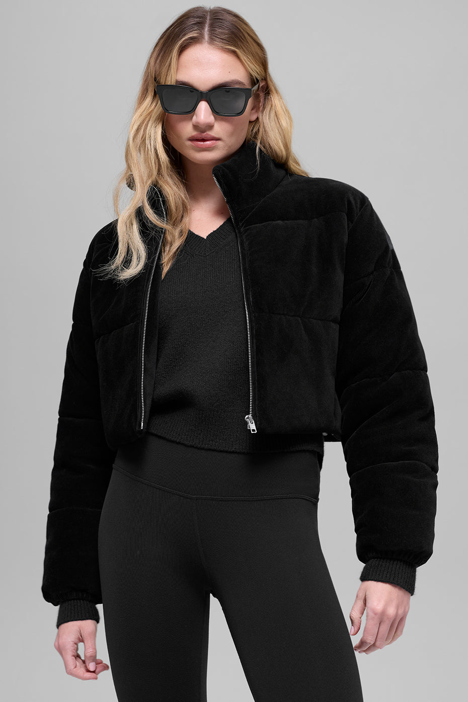 Alo Yoga Micro Corduroy Dreamy Puffer - Black
