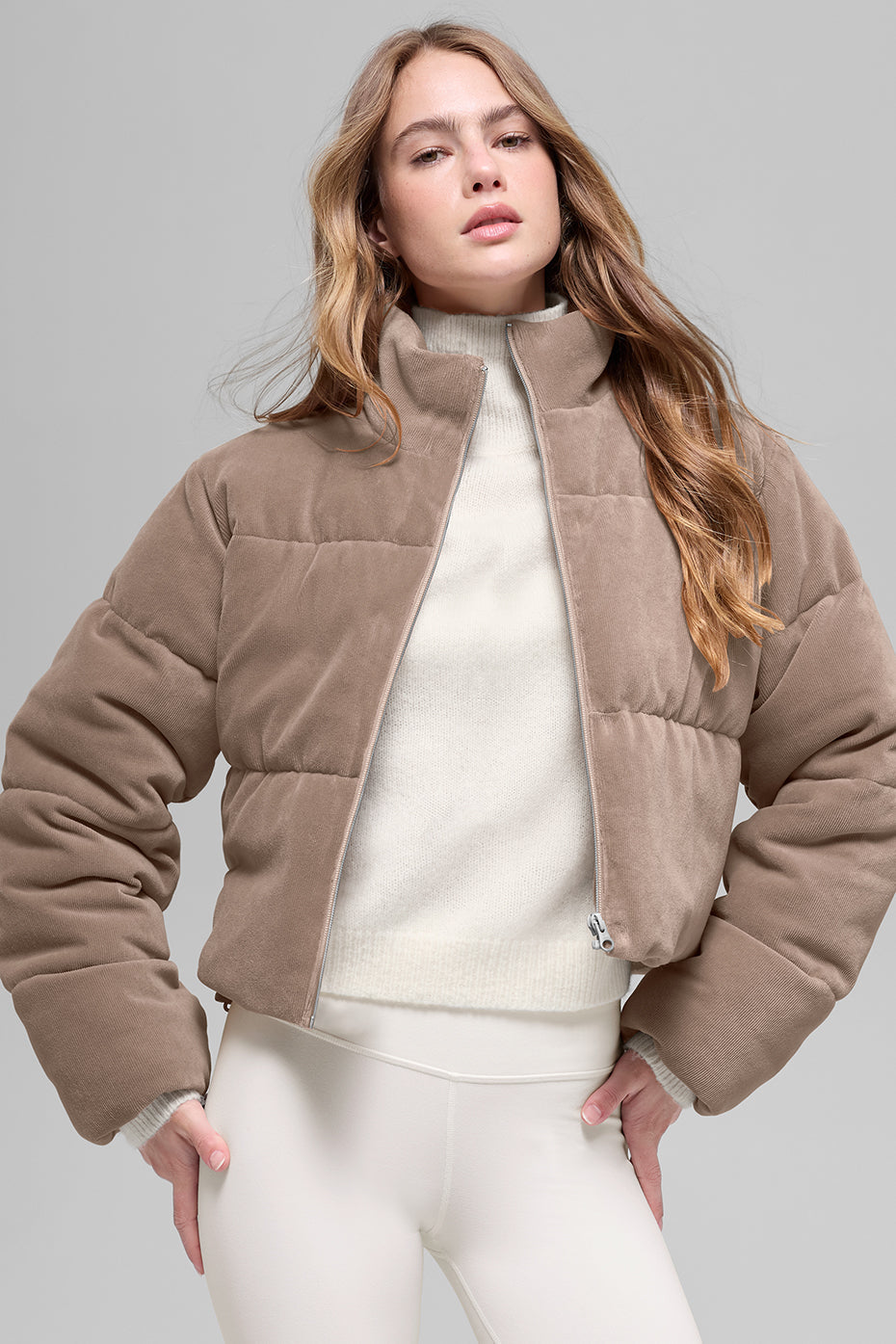 Alo Yoga Micro Corduroy Dreamy Puffer - Chai Latte