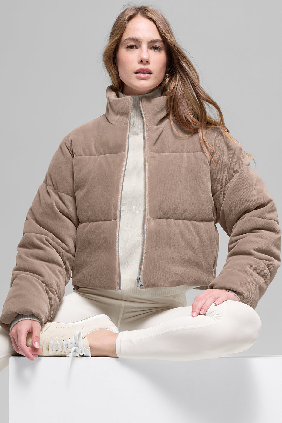 Alo Yoga Micro Corduroy Dreamy Puffer - Chai Latte