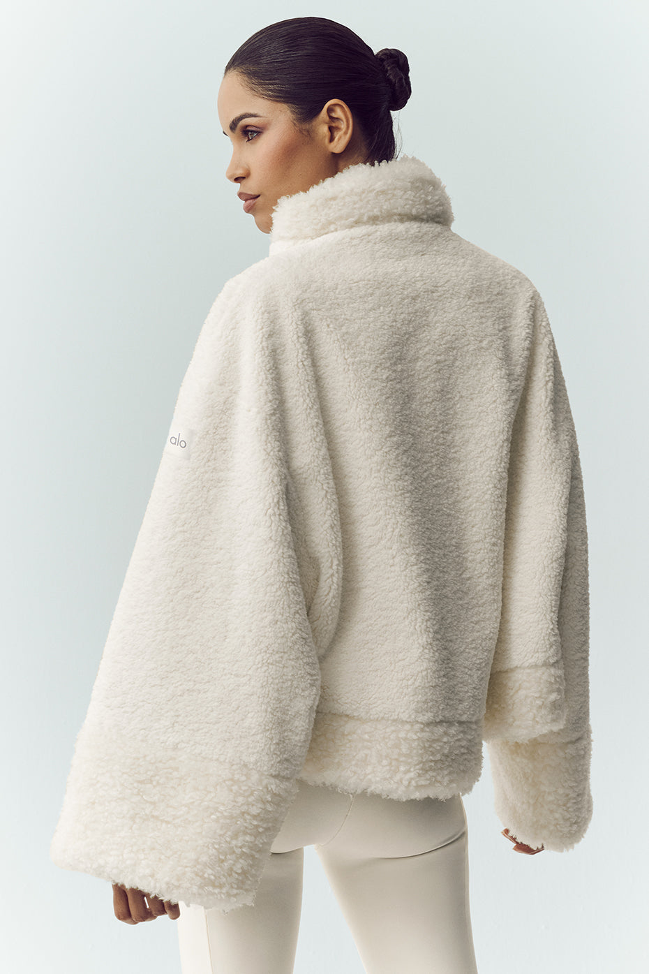 Alo Yoga Sherpa Fireside Bomber - Ivory