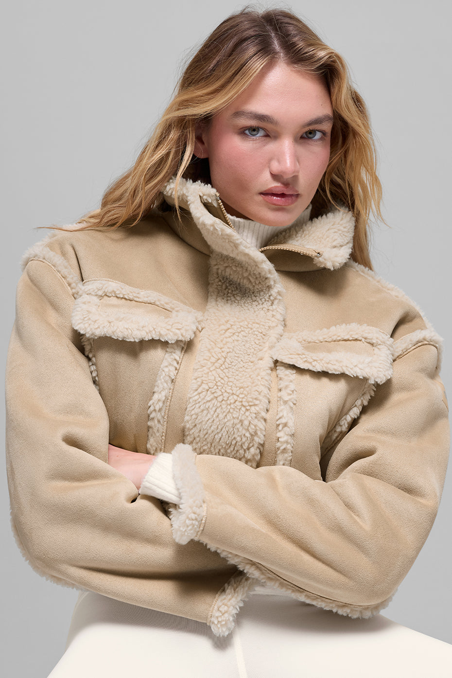 Alo Yoga Faux Shearling Snowfall Cropped Jacket - Woodland Tan