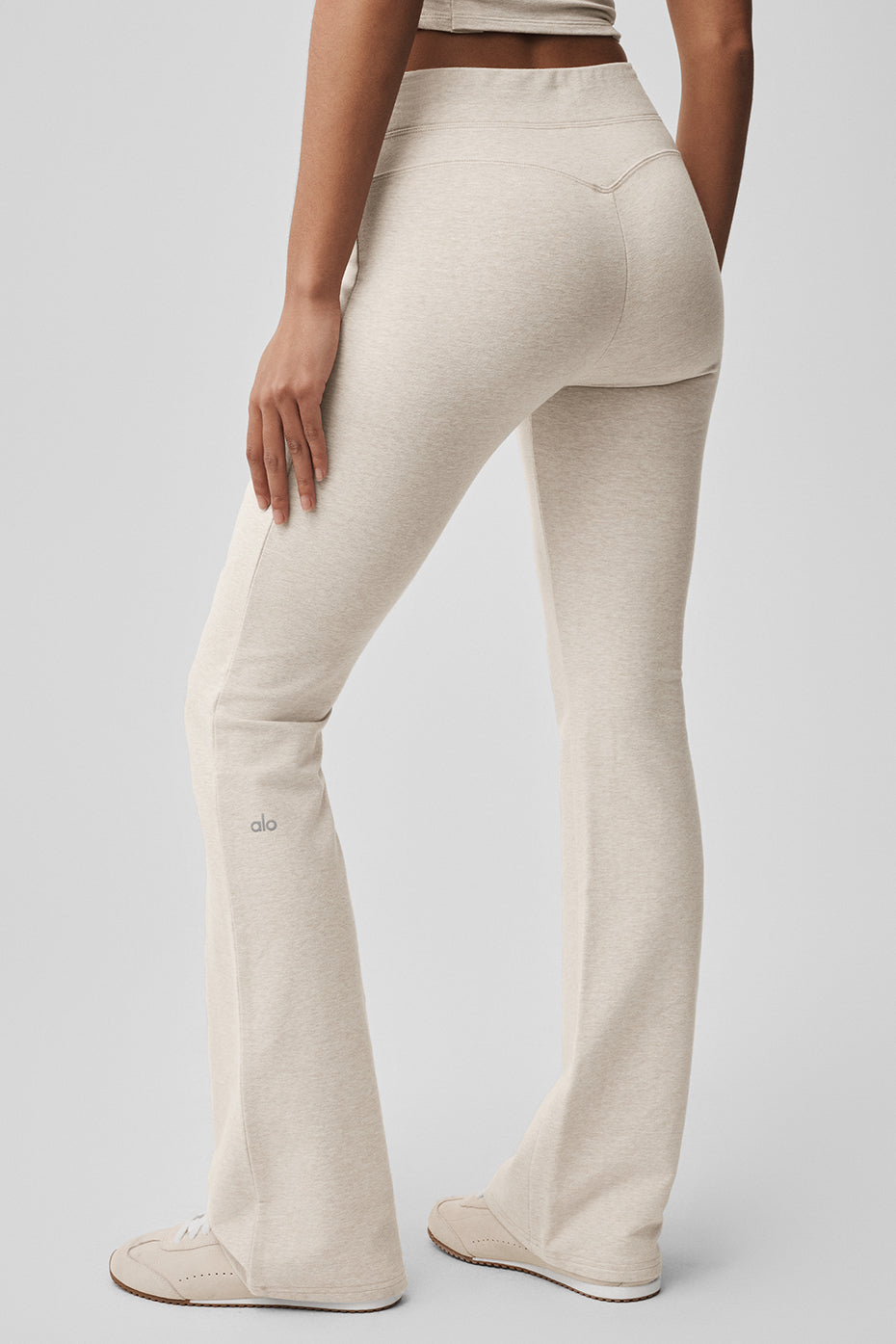 Alo Yoga Sway Bootcut Sweatpant - Oatmeal Heather