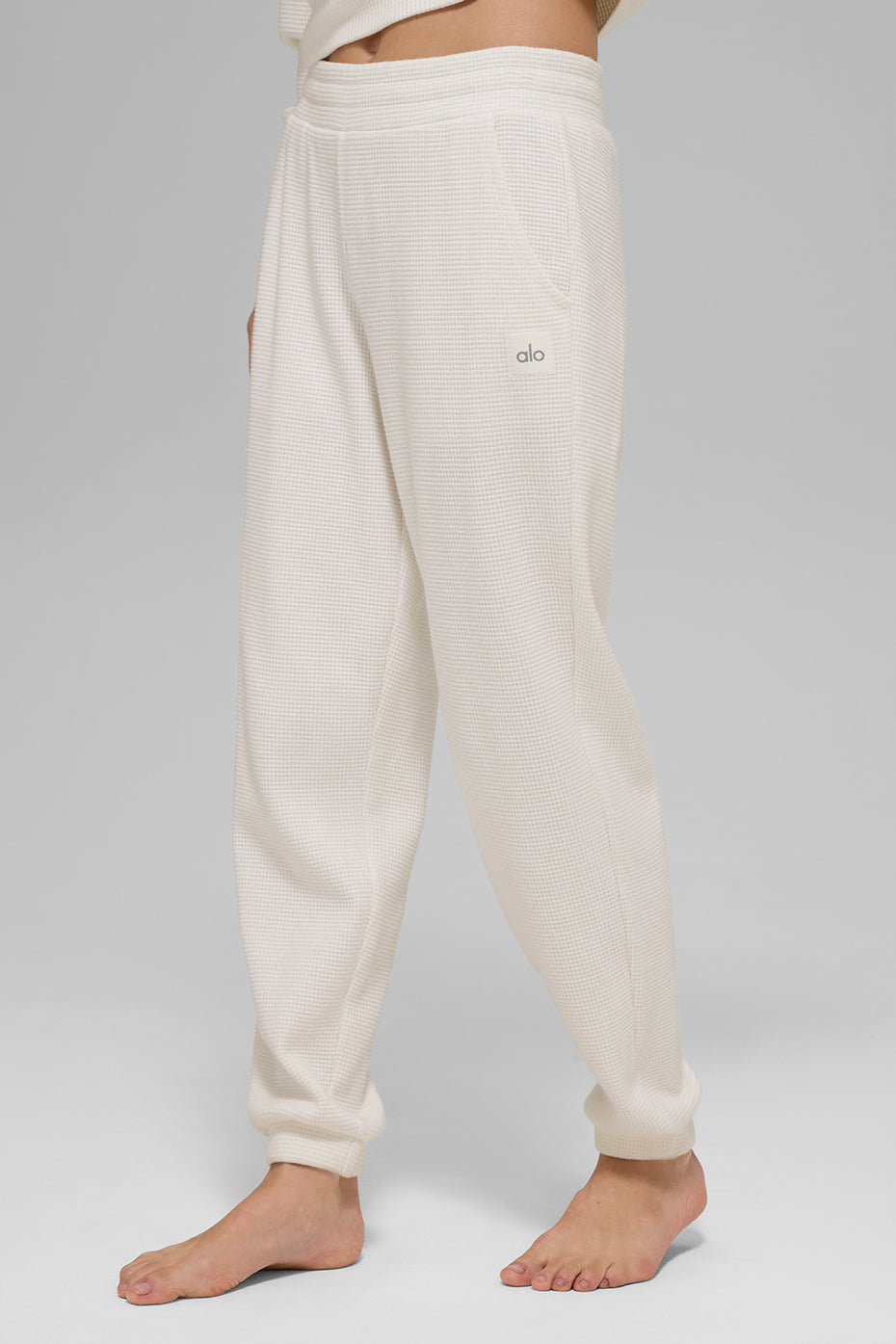 Alo Yoga Waffle Weekend Escape Jogger - Ivory
