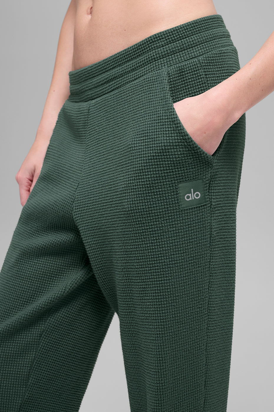 Alo Yoga Waffle Weekend Escape Jogger - Clover Green
