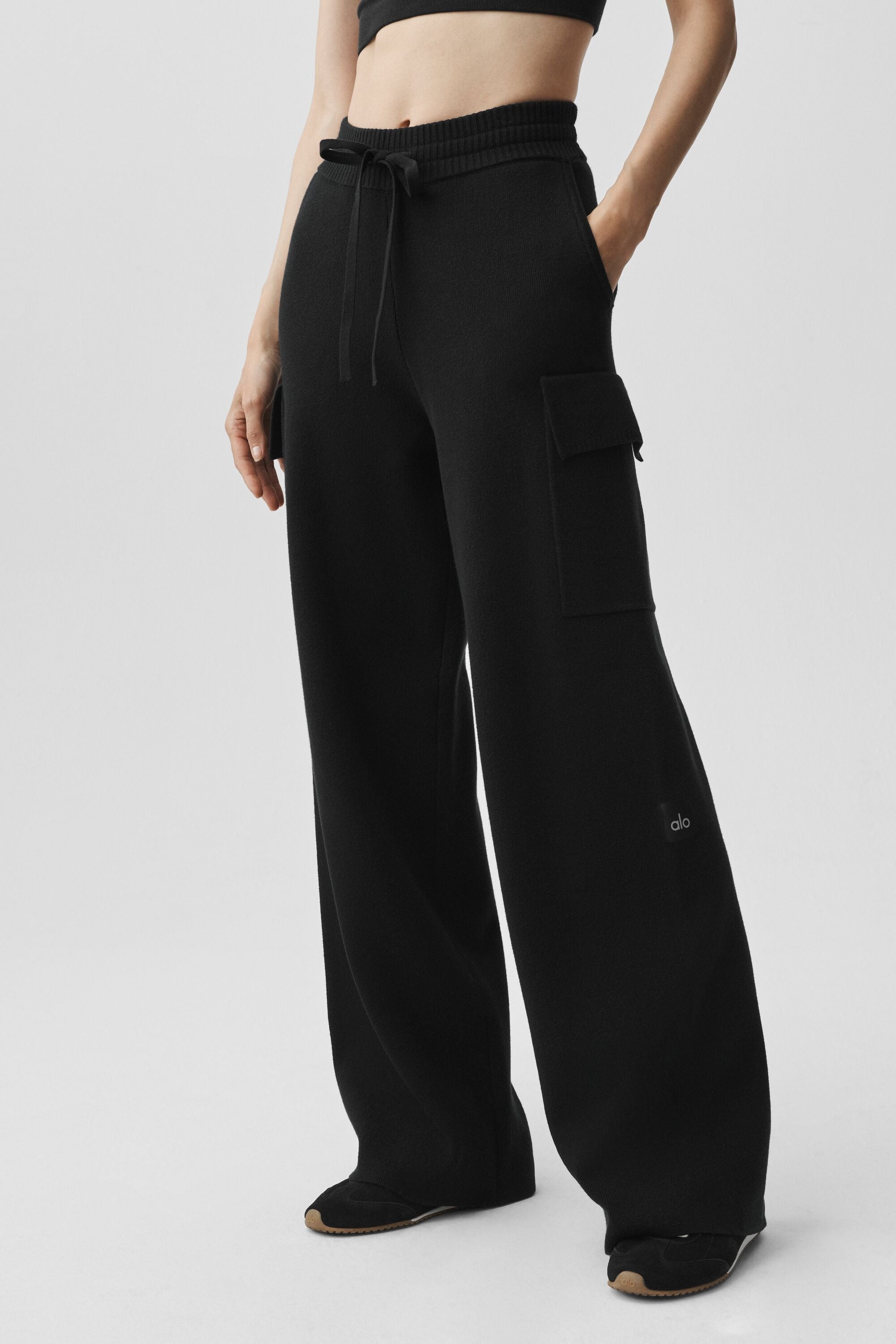 Alo Yoga Scholar Knit High-Waist Cargo Pant - Black