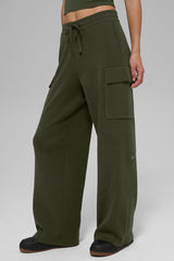 Alo Yoga Scholar Knit High-Waist Cargo Pant - Green Olive