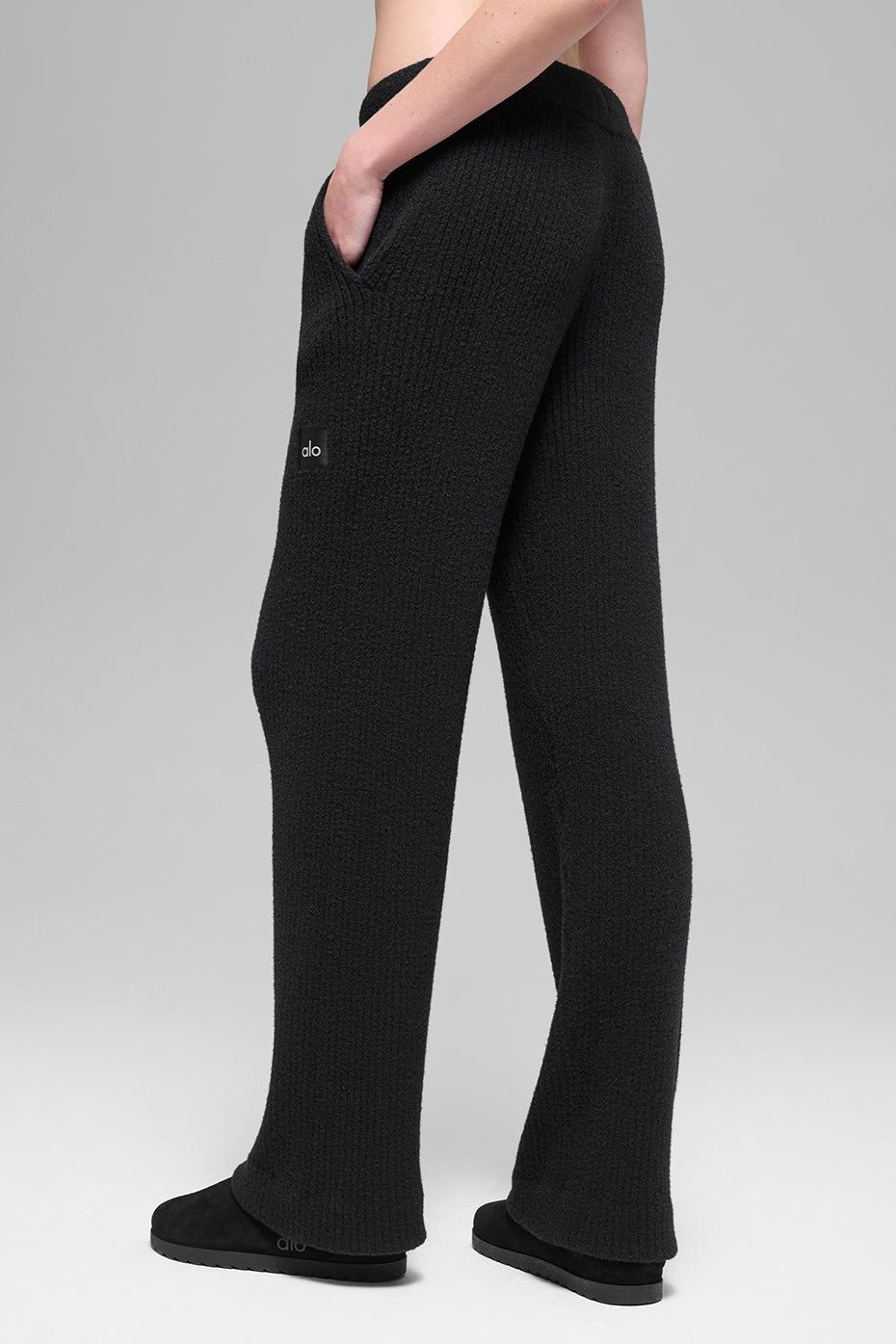 Alo Yoga Snuggle Up Sweater High-Waist Wide Leg Pant - Black