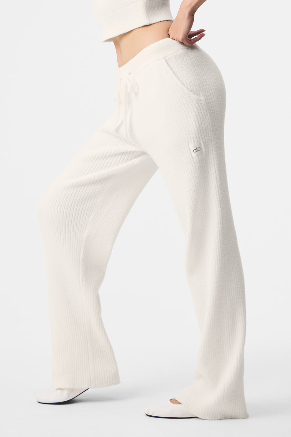Alo Yoga Snuggle Up Sweater High-Waist Wide Leg Pant - Ivory