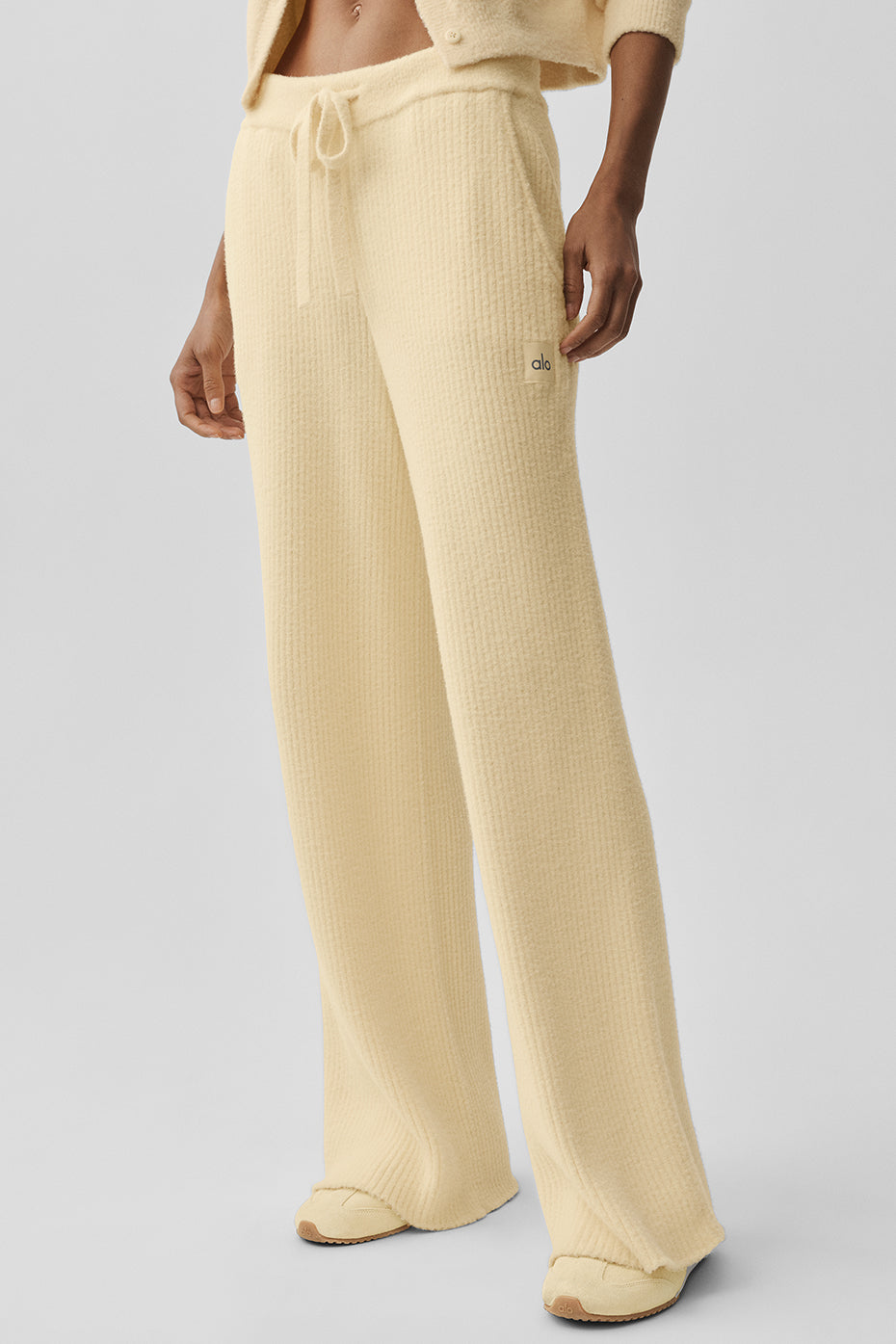Alo Yoga Snuggle Up Sweater High-Waist Wide Leg Pant - Candlelight Yellow