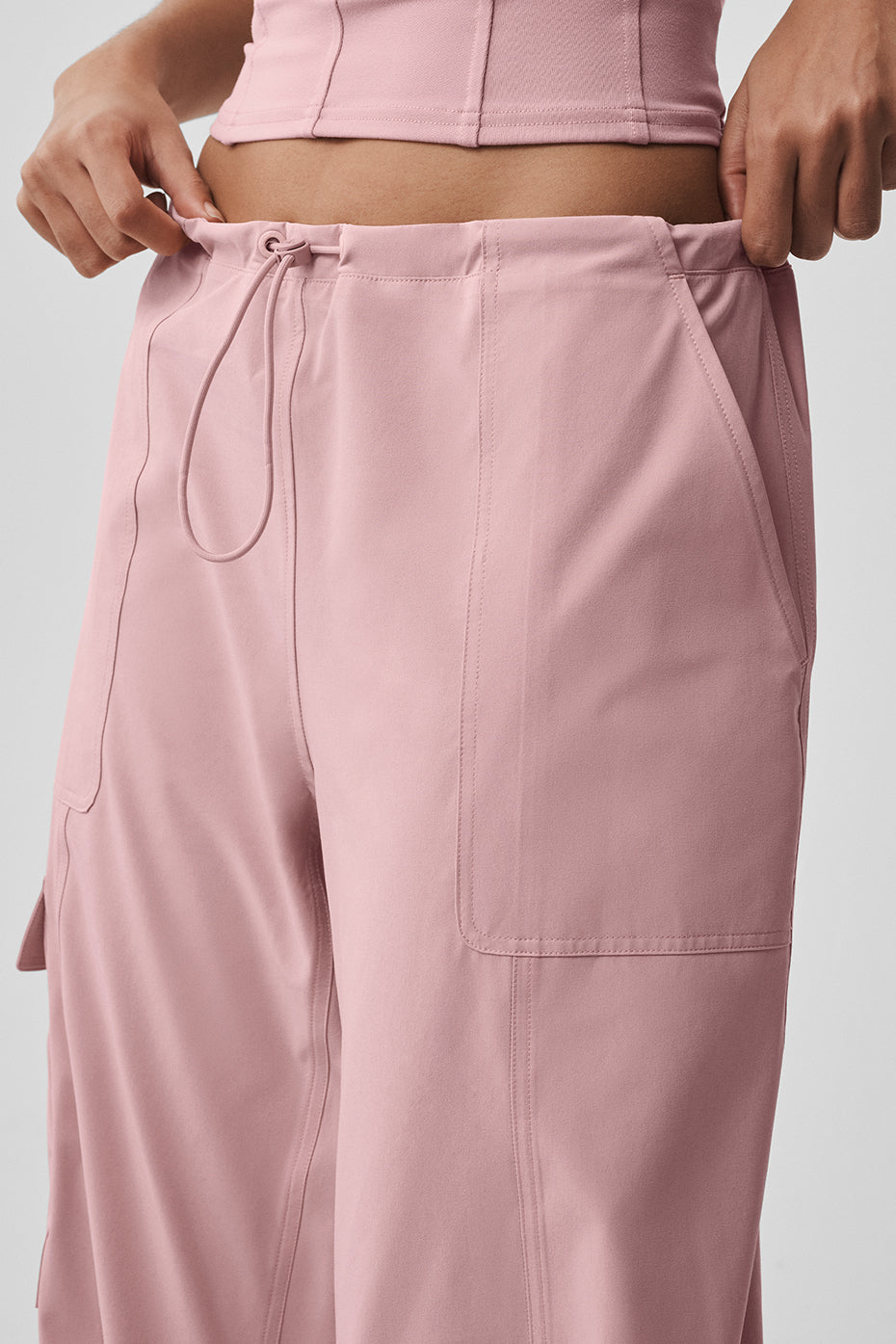 Alo Yoga Low Rise Megastar Cargo Pant - Vintage Pink