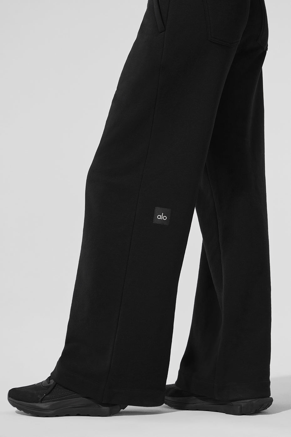Alo Yoga Serenity Wide Leg Sweatpant - Black