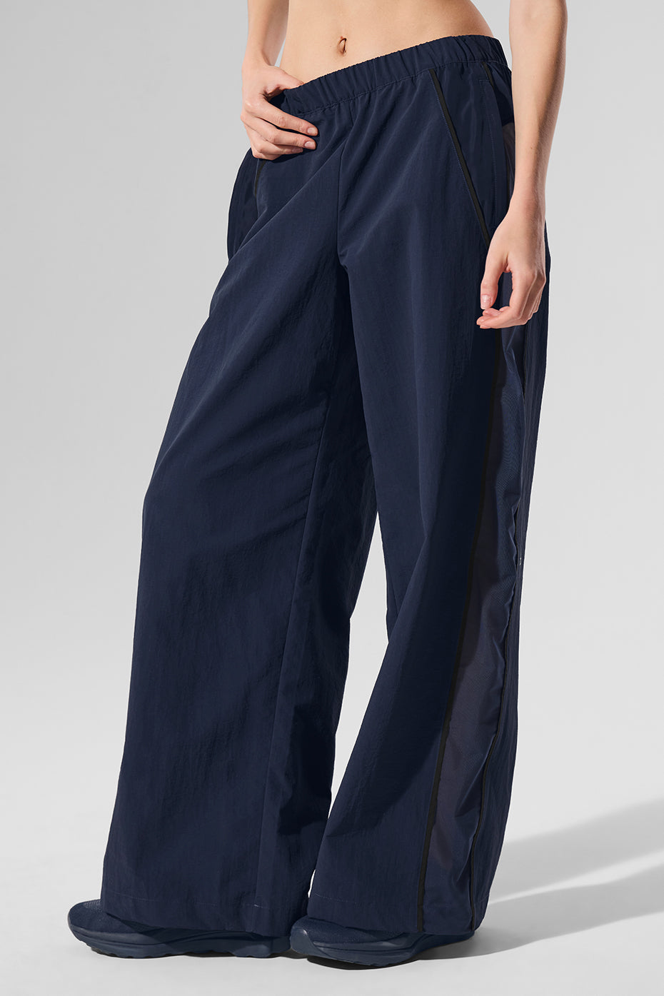 Alo Yoga High-Waist Origin Wide Leg Track Pant - Navy/Black