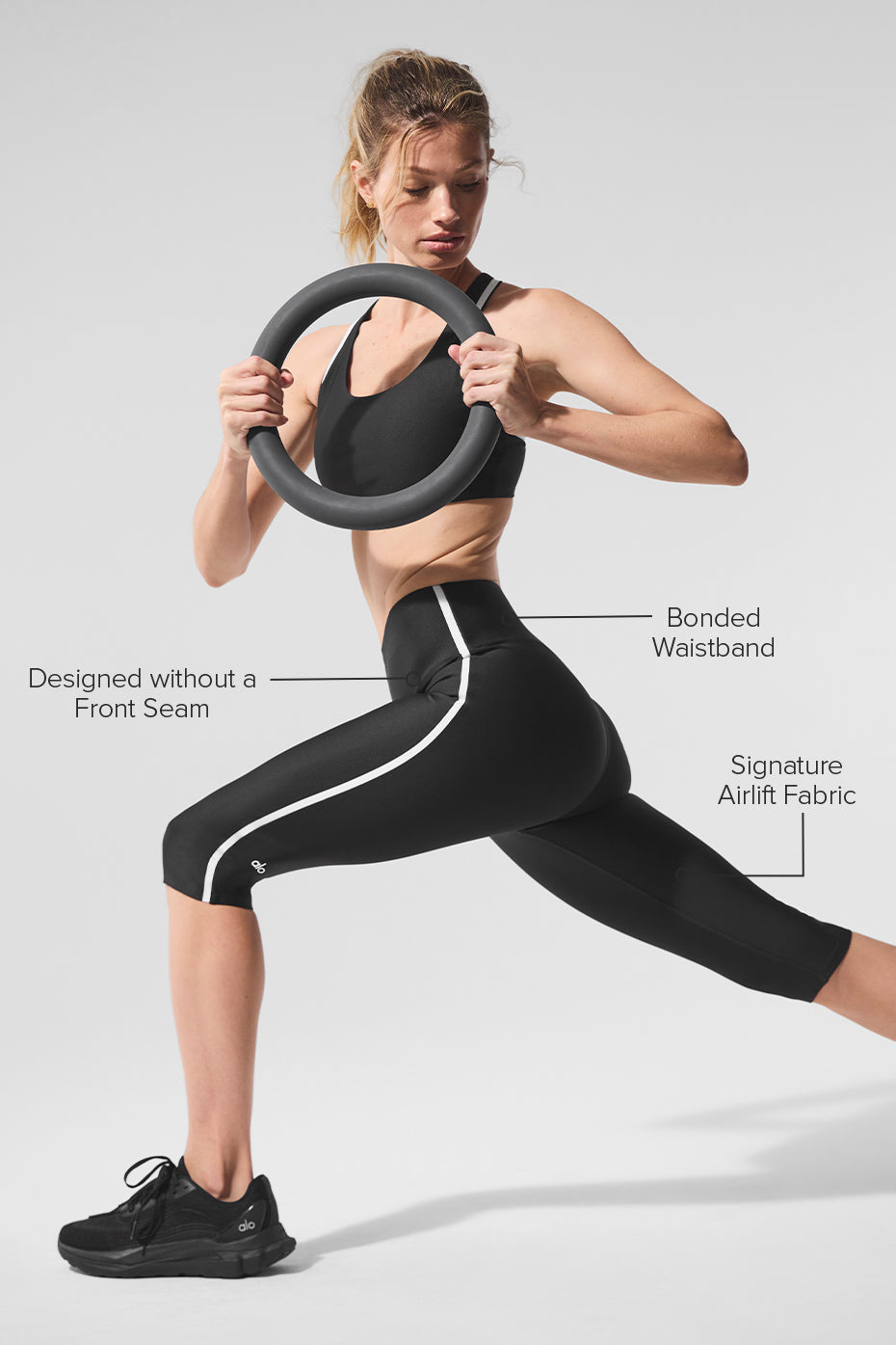 Alo Yoga Airlift High-Waist Super Sleek Contrast Capri - Black/White