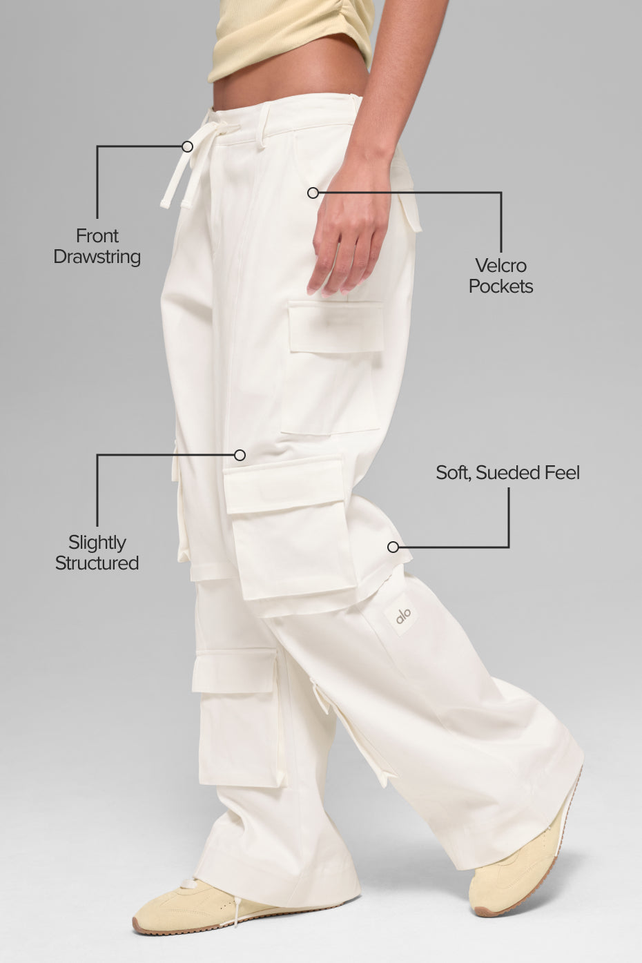 Alo Yoga Mid-Rise Scout Cargo Pant - Ivory