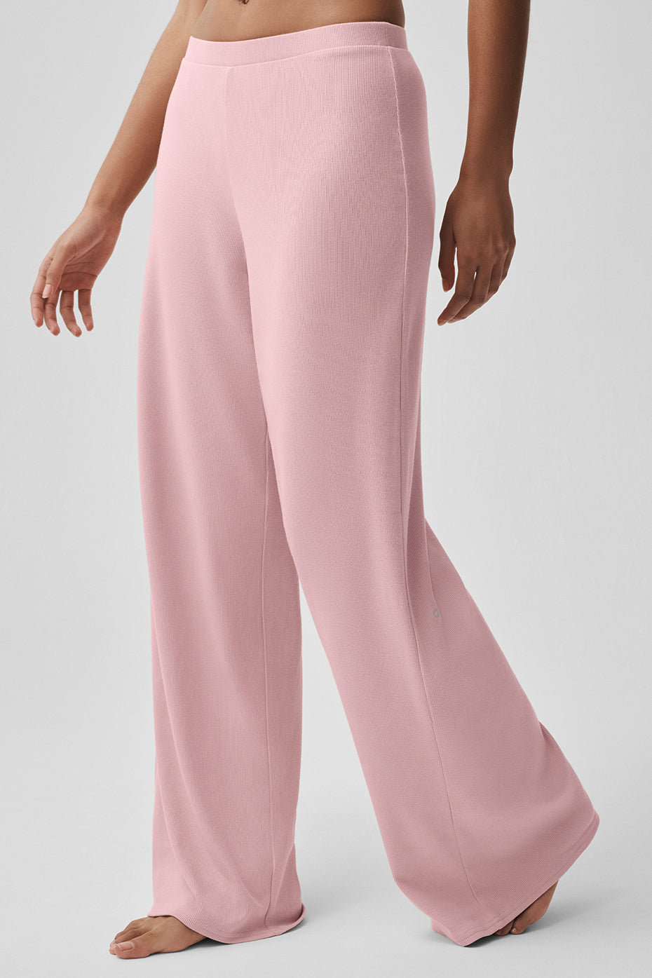 Alo Yoga Mid-Rise Dreamlight Straight Pant - Vintage Pink